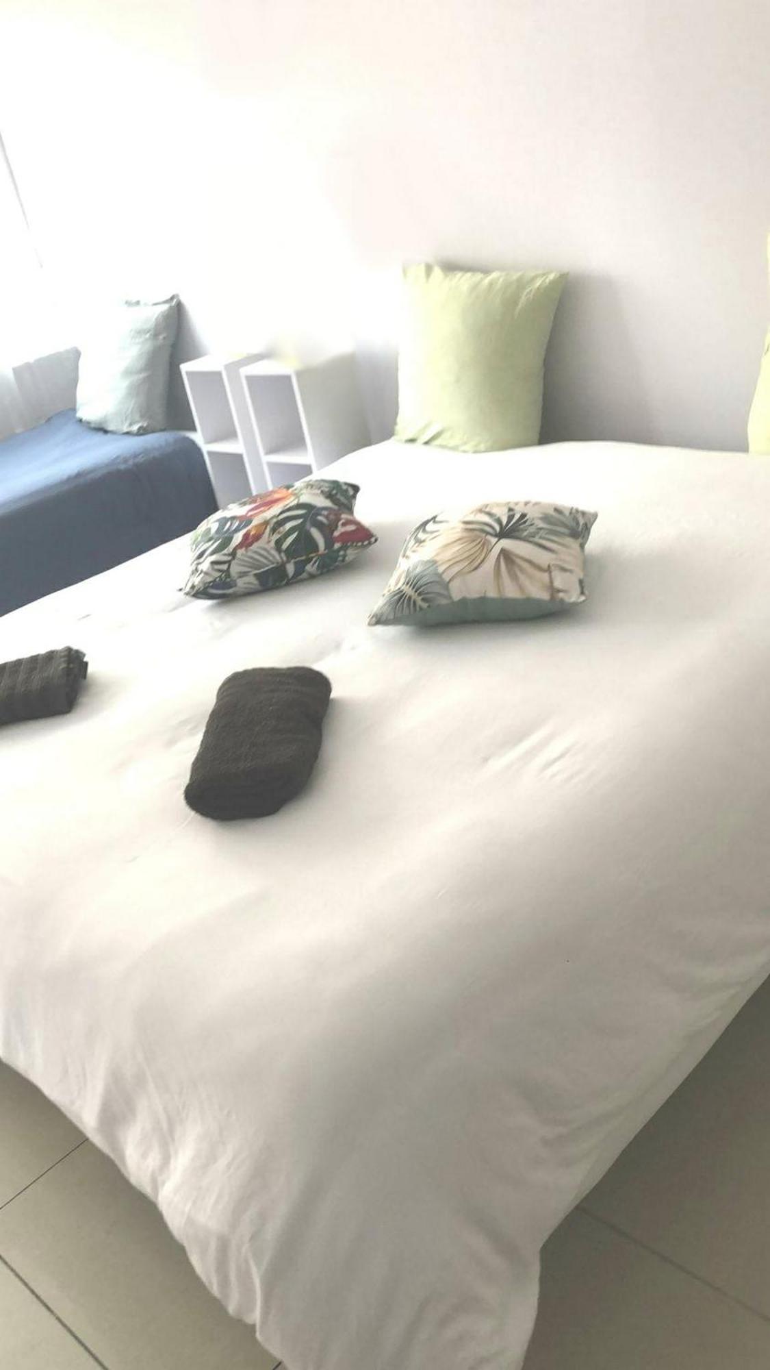 Sejour Perpignan Avec Petit-Dejeuner A La Demande Et Piscine A 20 Minutes De L'Espagne A Le Palace Climatise エクステリア 写真